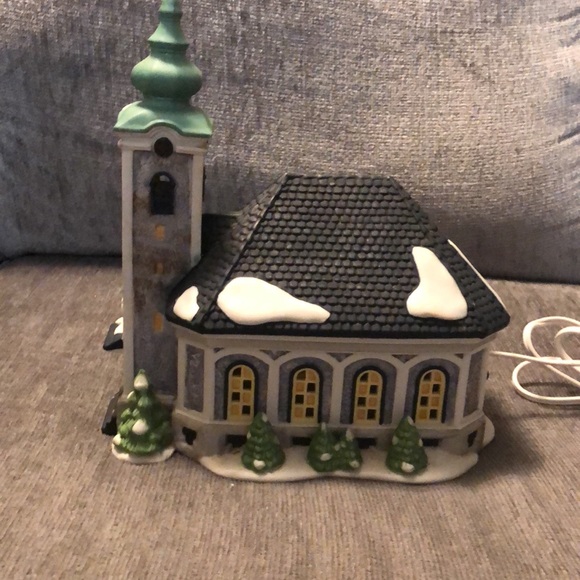 Dept 56 Alpine Village St Nikolaus Kirche - Picture 5 of 6